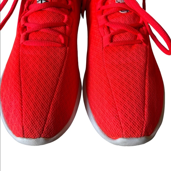 Nike Viale AH5554 601 Bright Crimson Red Shoes Size Youth 6 / Women's 7.5 - Picture 4 of 8